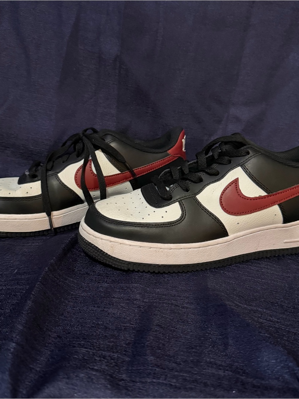 Nike Low-Top Sneakers in Black, White & Red